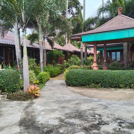 Lipa Bay Resort Lipa Noi Exterior foto